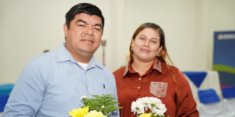 Nicaragua honra a más de 3 mil docentes técnicos en actos departamentales de reconocimiento