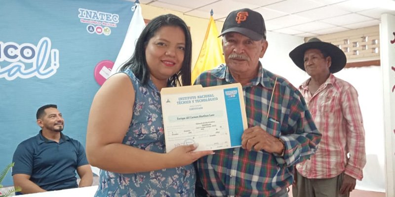 Adultos Mayores de Nueva Segovia Celebran entrega de Certificados