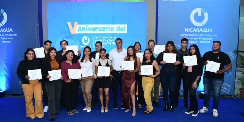 160 protagonistas reciben certificados de la Novena Temporada de Entrenamiento en Herramientas de Innovación