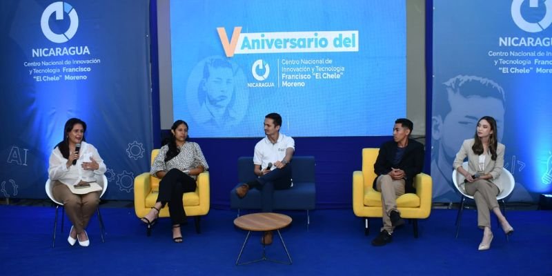 160 protagonistas reciben certificados de la Novena Temporada de Entrenamiento en Herramientas de Innovación