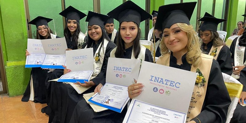 Celebran Graduación de Bachilleres Técnicos en Contabilidad en Chichigalpa