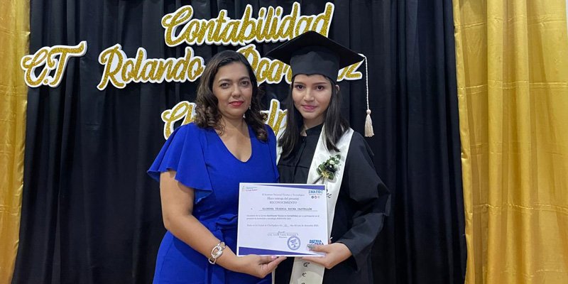 Celebran Graduación de Bachilleres Técnicos en Contabilidad en Chichigalpa