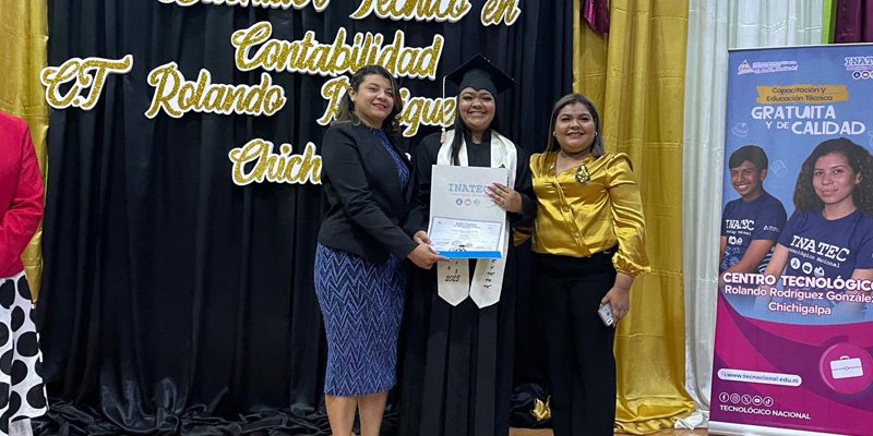 Celebran Graduación de Bachilleres Técnicos en Contabilidad en Chichigalpa