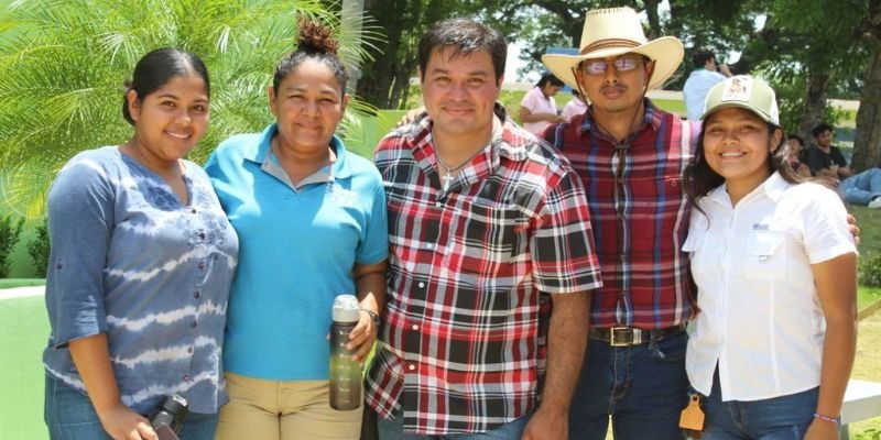 Centro Tecnológico Monimbó Heroico celebra Festival: "Tiempos de Victorias Verdaderas, Amor a la Madre Tierra”