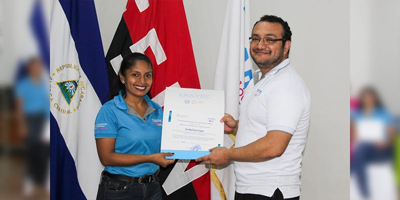 Masaya Celebra el Día del Maestro nicaragüense