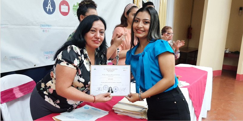 Centro Tecnológico Benedicto Herrera  promociona a jóvenes de carreras técnicas