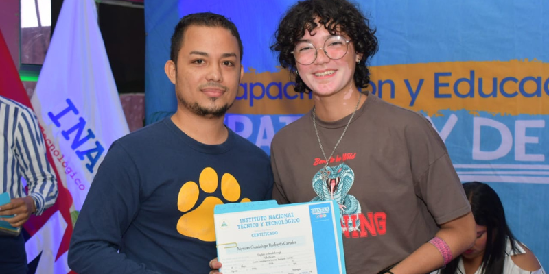 Protagonistas egresados del Centro Tecnológico de Idiomas