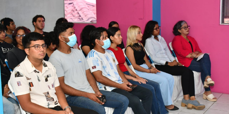Protagonistas egresados del Centro Tecnológico de Idiomas