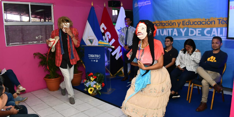 Protagonistas egresados del Centro Tecnológico de Idiomas