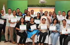 Maestros de Centros Tecnológicos Agropecuarios se especializan en restauración de suelos