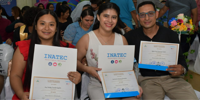 Graduación del Centro Tecnológico Ariel Darce