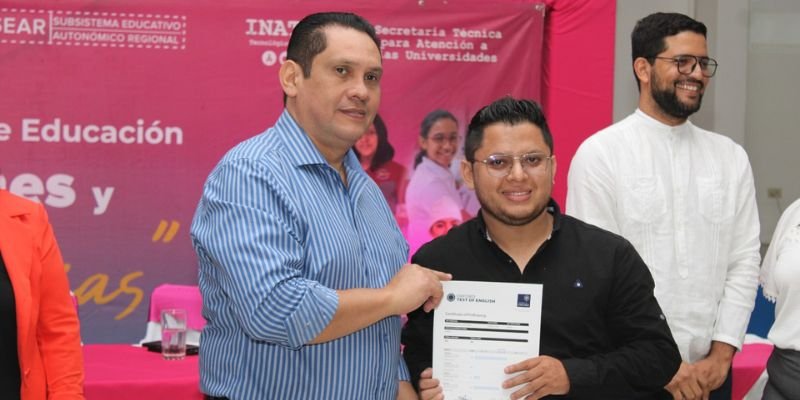 93 Maestros de Inglés Certificados por la Universidad de Oxford