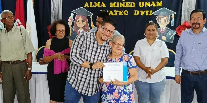 Reconocemos el talento y dedicación de nuestros protagonistas adultos mayores