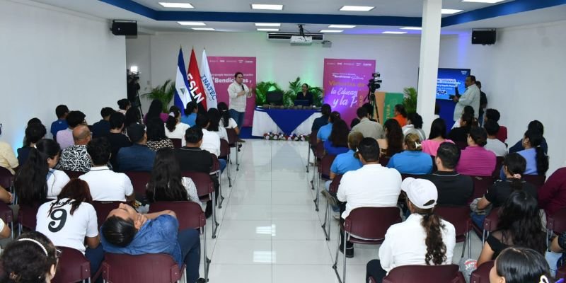 Sistema Educativo Nacional Inaugura Ciclo de Conferencias Para fortalecer Identidad y Orgullo Patrio