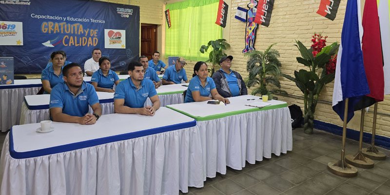 Más de 3,200 maestros y maestras técnicos culminan su preparación para el inicio del segundo semestre académico 2025