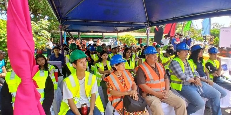 Estudiantes Técnicos rinden homenaje al  Comandante Eterno Hugo Chávez