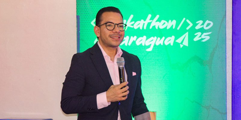 Juventud creativa en Masaya: Conferencia de Emprendimiento Disruptivo rumbo a Hackathon Nicaragua 2025