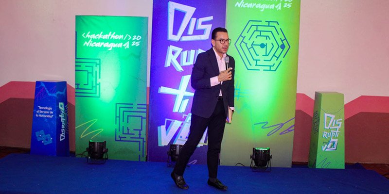 Juventud creativa en Masaya: Conferencia de Emprendimiento Disruptivo rumbo a Hackathon Nicaragua 2025