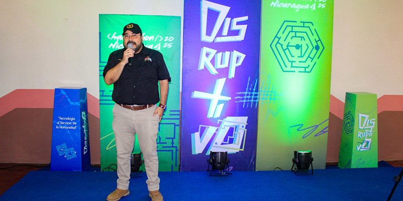 Juventud creativa en Masaya: Conferencia de Emprendimiento Disruptivo rumbo a Hackathon Nicaragua 2025