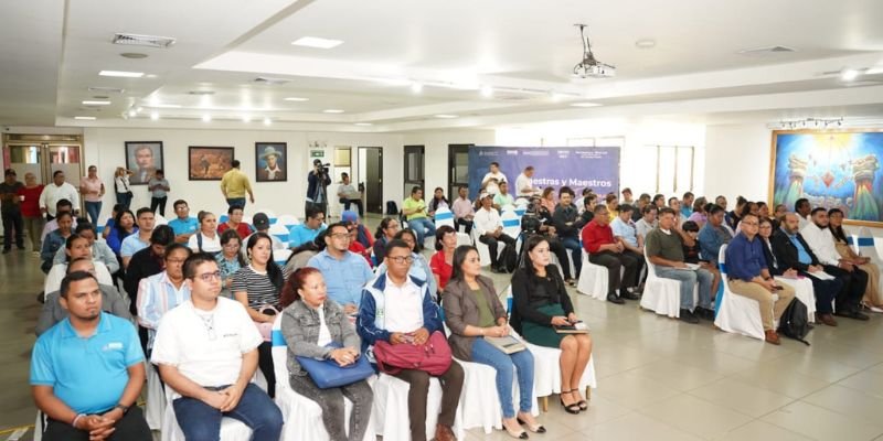 Sistema Educativo Nacional desarrolla la Conferencia: “Historia, saberes ancestrales y populares”