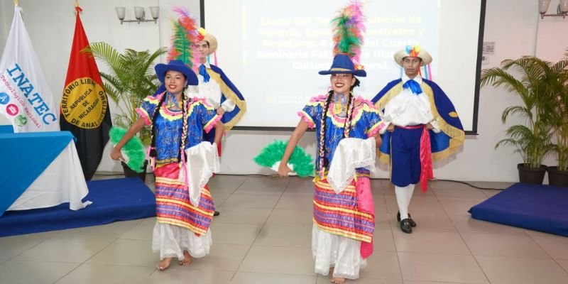 Sistema Educativo Nacional desarrolla la Conferencia: “Historia, saberes ancestrales y populares”