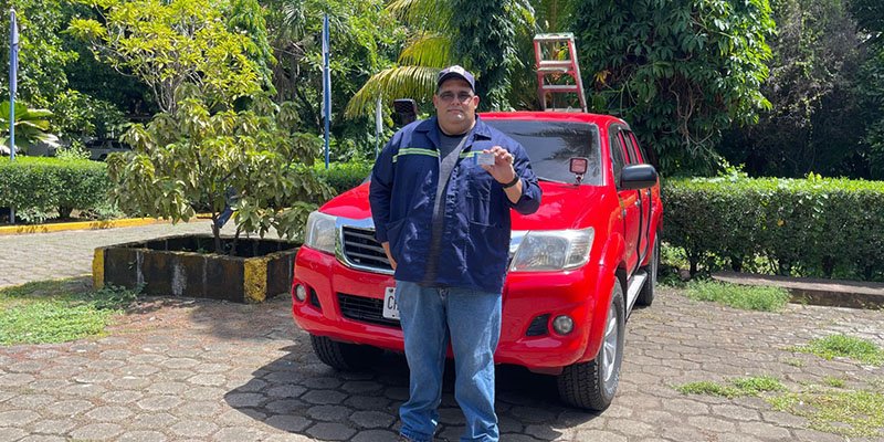 Egresado de INATEC es su propio jefe y crea oportunidades con su negocio multiservicios