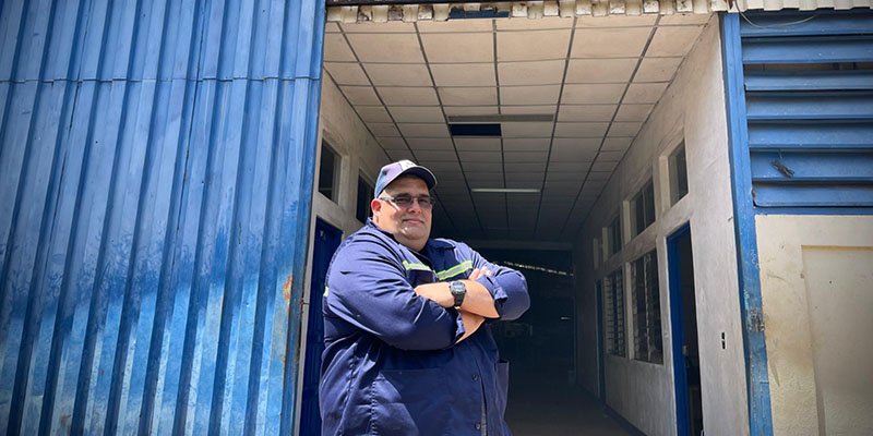 Egresado de INATEC es su propio jefe y crea oportunidades con su negocio multiservicios