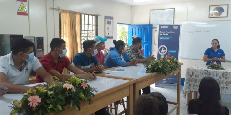 Emprendedores y Caficultores reciben Curso especializado en Café