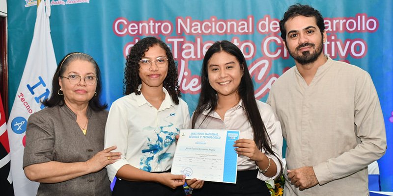 Emprendedores nicaragüenses fortalecen sus negocios a través de cursos especializado en el Centro de Talentos Creativos