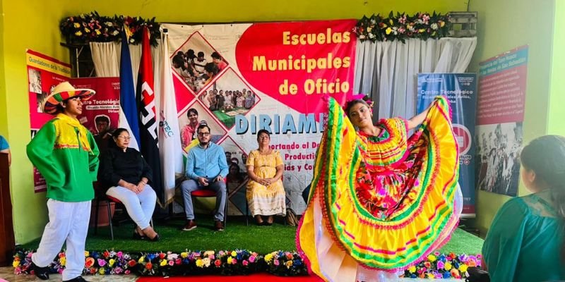 Diriamba celebra nueva victoria educativa con la entrega de certificados en las Escuelas Municipales de Oficio