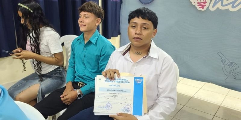 Celebran entrega de certificados en el  Centro Tecnológico Pepe Escudero, León