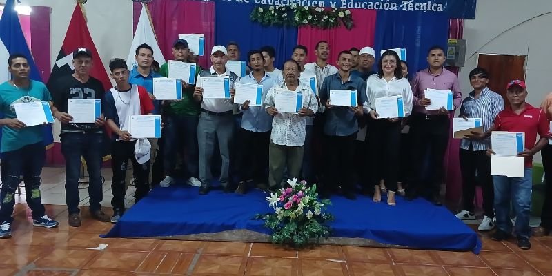 58 Protagonistas festejan haberse capacitado en el  Centro Tecnológico de Ometepe