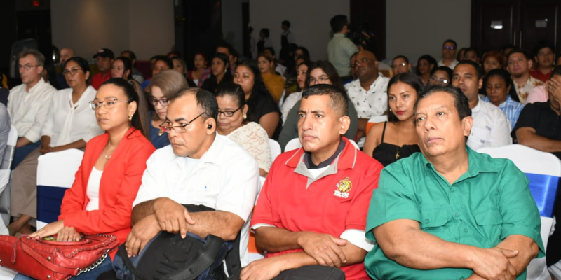 Entrega de certificados a prestadores de servicios del sector turístico
