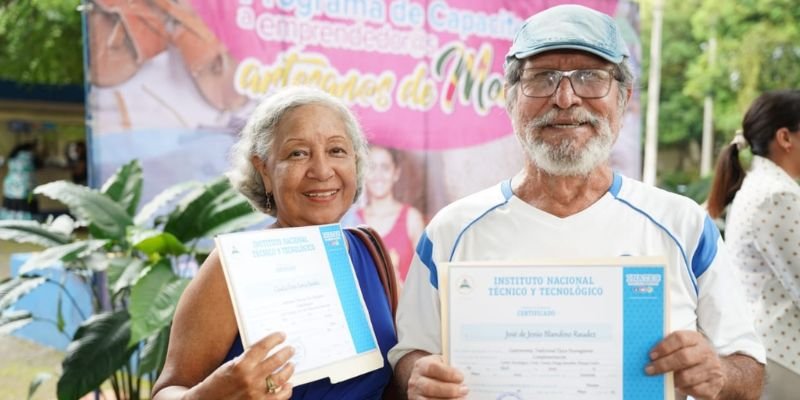 Masaya celebra entrega de certificados a protagonistas del programa “Emprendedores y Artesanos de Monimbó”