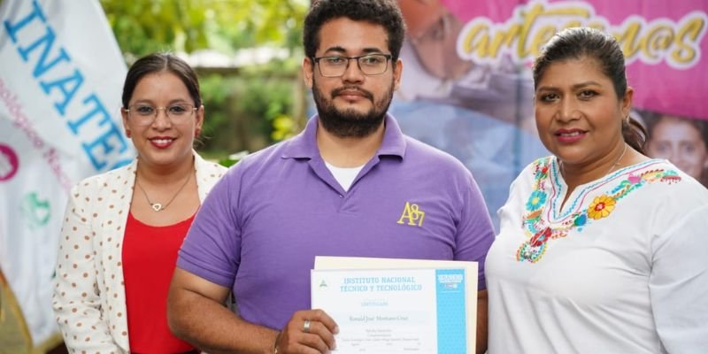 Masaya celebra entrega de certificados a protagonistas del programa “Emprendedores y Artesanos de Monimbó”