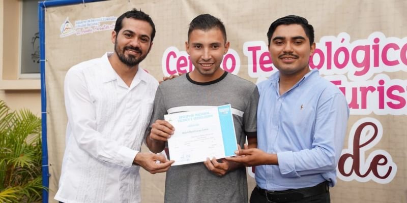 Centro Tecnológico “Nelly Flor de Pino” celebra su segundo aniversario con la entrega de 80 certificados en gastronomía nicaragüense