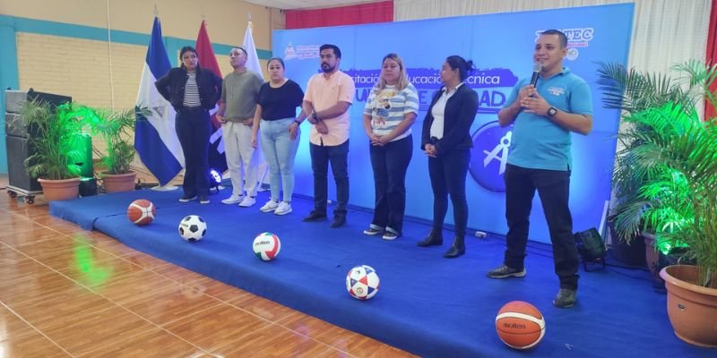 INATEC fortalece la formación integral de más de 46 mil estudiantes técnicos con INATEC fortalece la formación integral de más de 46 mil estudiantes técnicos con entrega dentrega de material deportivo