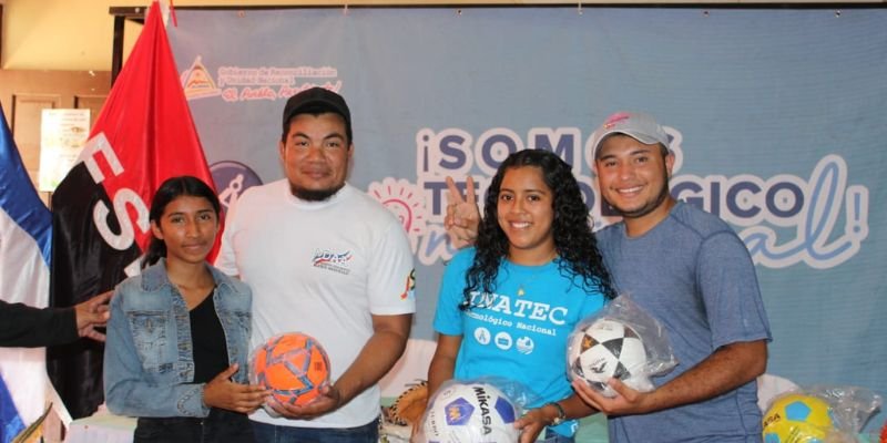Estudiantes Técnicos Celebran el Legado de Bernardino Díaz Ochoa con Festival Cultural