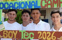 De las aulas al campo: jóvenes de San Francisco Libre aprenden a producir su propio futuro