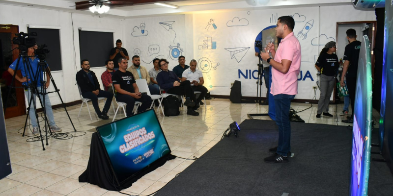 85 equipos clasifican a Hackathon Nicaragua EntornOS 2024