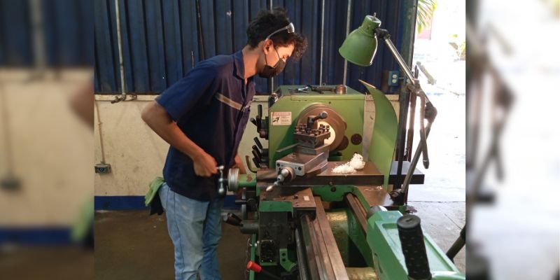 Estudiantes del Centro Tecnológico Ernst Thalmann realizan demostraciones de sus habilidades y competencias