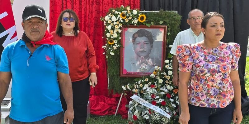 Estudiantes Técnicos de León honran el legado de Juan de Dios Muñoz Reyes con arte, memoria y compromiso educativo