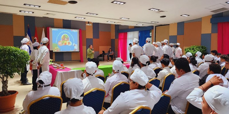 Estudiantes Técnicos de Pochomil presentan recetas saludables en el Día Mundial de la Alimentación