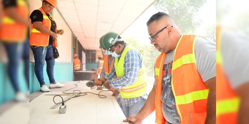 Estudiantes técnicos cuentan sus experiencias y aspiraciones al estudiar en Centros Tecnológicos