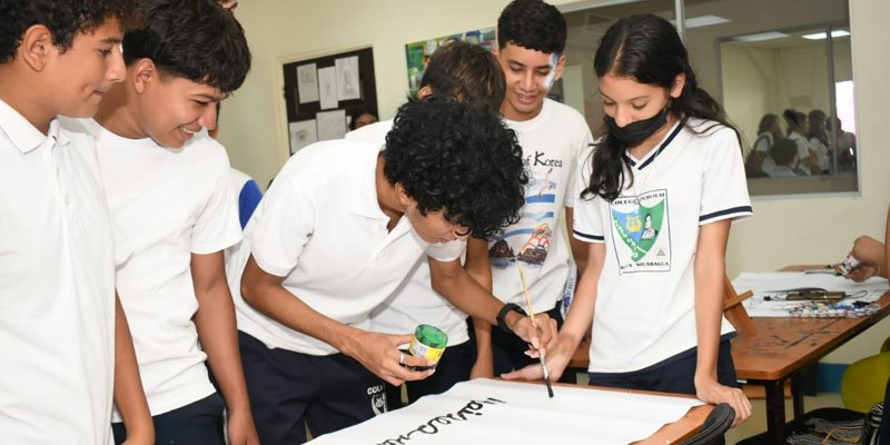 Juventud nicaragüense explora su futuro en la EXPO TEC “Bendecidos tiempos de paz”