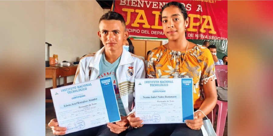 Familias de Jalapa finalizan cursos de las Escuelas Municipales de Oficio