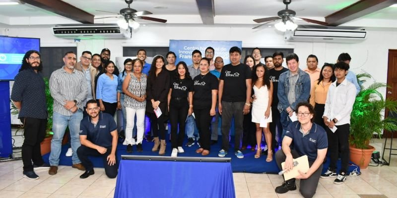 Nuevos talentos tecnológicos presentan prototipos de proyectos en la “Expo Innovación Digital”
