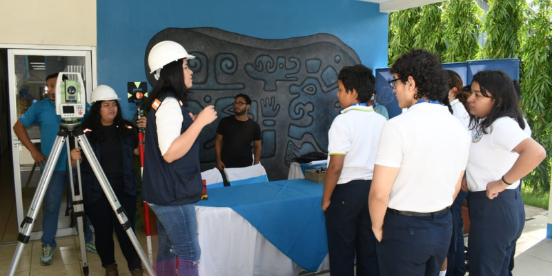 Festival Bilingüe Managua