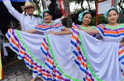Estudiantes técnicos celebran el Festival Artístico “No Volverá el Pasado” compartiendo el orgullo de ser nicaragüense