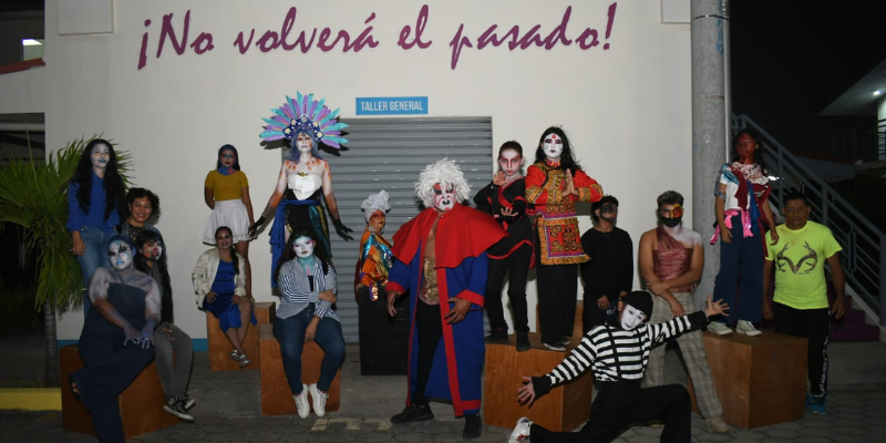 Festival Luces y Creaciones en el Centro Cultural y Politécnico José Coronel Urtecho, ¡No Volverá el Pasado!